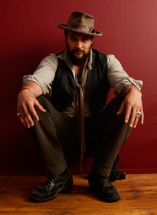 Illustration for article titled Jason Momoa Is Not Khal Drogo: 'I'm Not Even the King of My Own House'